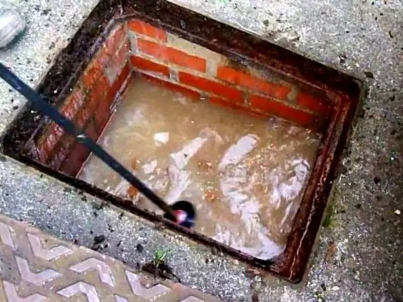 Limpeza de Caixas e Colunas de Esgotos